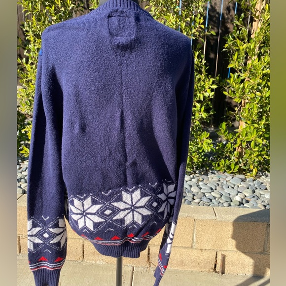 🎄 St John’s Bay Blue Snowflake sweater - Picture 4 of 5